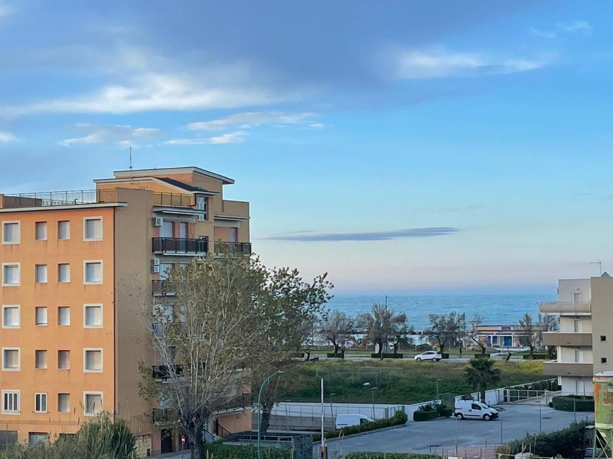 Casa Joanna 'San Salvo Marina' Apartment Marina Di Montenero Exterior photo